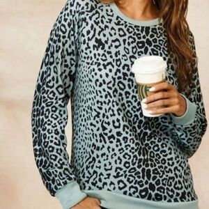 PINK Victoria’s Secret Sz S/P Animal Print Oversized Aqua/ Black Chunky Sweater